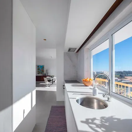 Luxury Penthouse شقة *